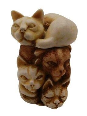 Harmony Kingdom Ladies in Waiting Cat Pendant Trinket Box Made in England